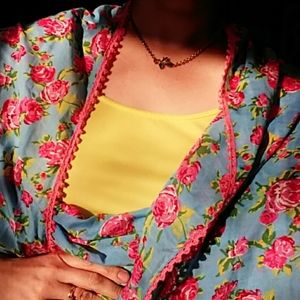 NEW Betsey Wrap/Infinity Scarf Roses